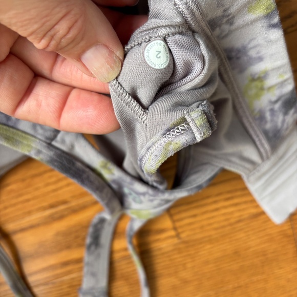 Lululemon Bra, size 2 - Picture 5 of 5